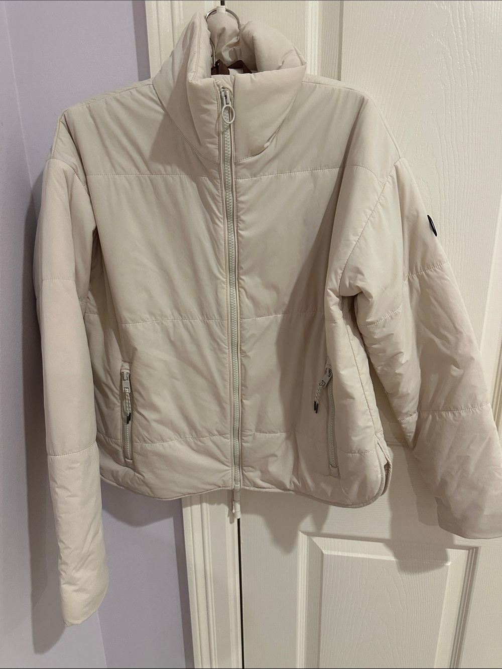 Vuori Cream Lightweight Quilted Puffer Jacket